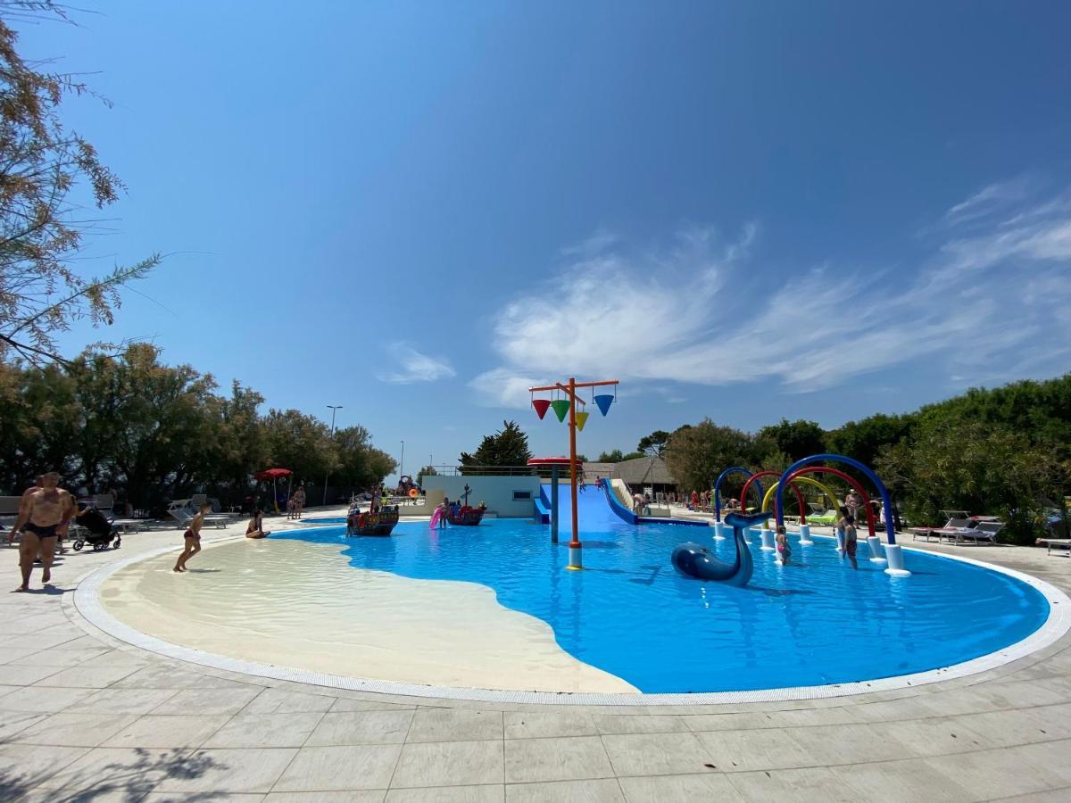 Volare Camp In Villaggio San Francesco Duna Verde Exteriör bild